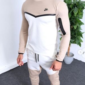 SOLD OUT 🎉🎉🎉Mens Nike Workout  Sweat Suit Size L